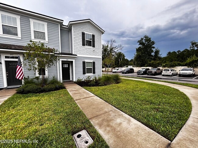 Photo - 379 Annies Pl