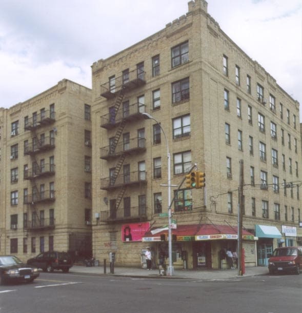 Primary Photo - 1106 Morris Ave Apartments