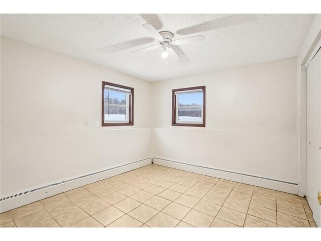 Photo - 17256 Kenyon St NE