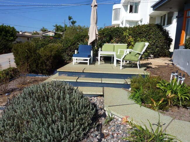 Photo - Close to Downtown! Mid-Century Modern Home...