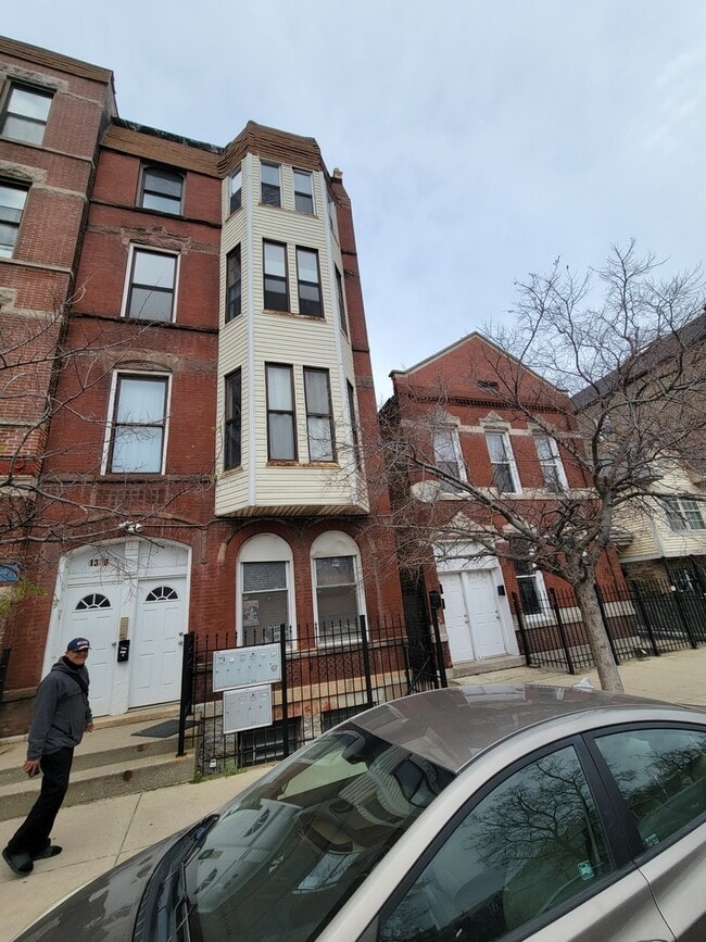 Photo - 1340 W 18th Pl Apartment Unit 4R