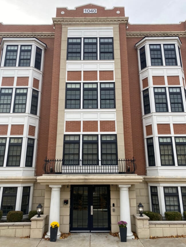 Photo - 1040 Delaware