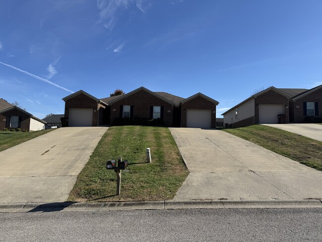 Photo - 708 Chatham Ct