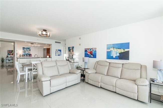 Building Photo - 3000 Oasis Grand Blvd Unit 801