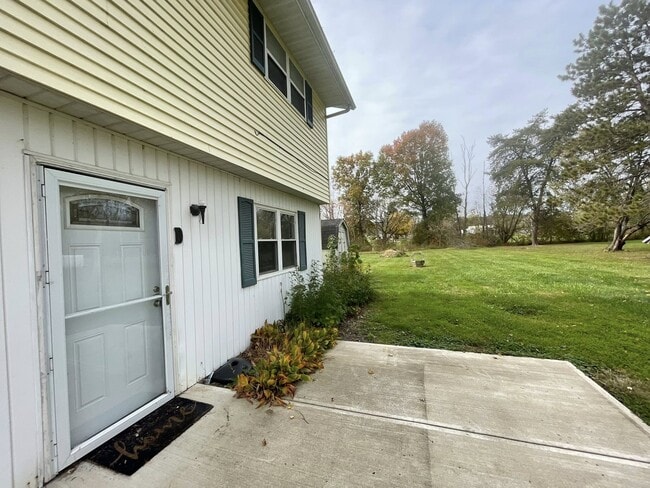 Photo - 6465 Frazeysburg Rd