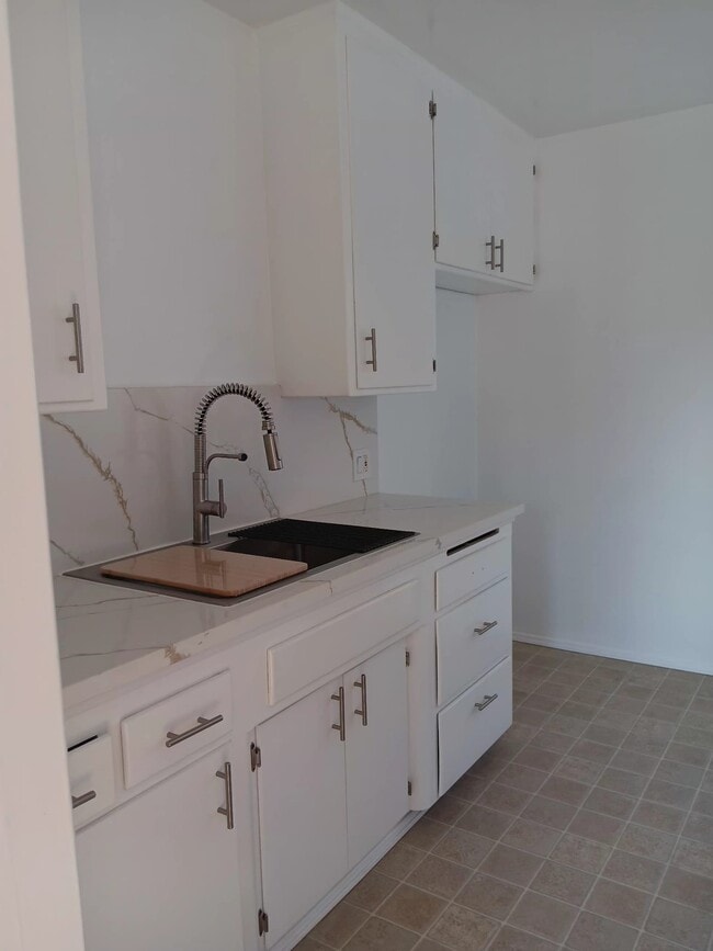 Photo - 2100 N Verdugo Rd Unit B