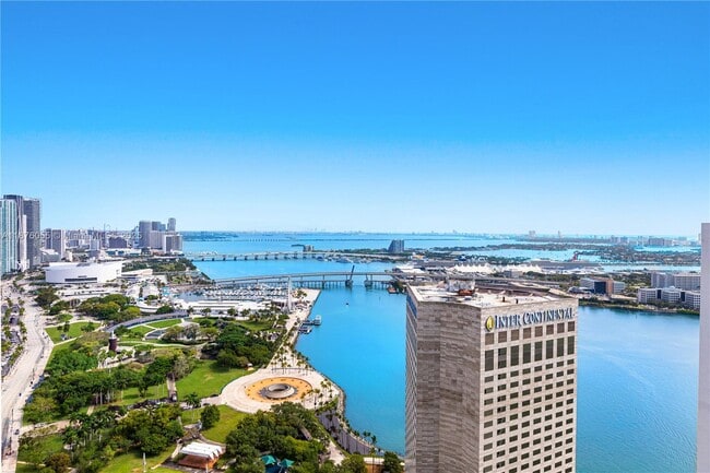 Building Photo - 325 S Biscayne Blvd Unit UPH18 Rental