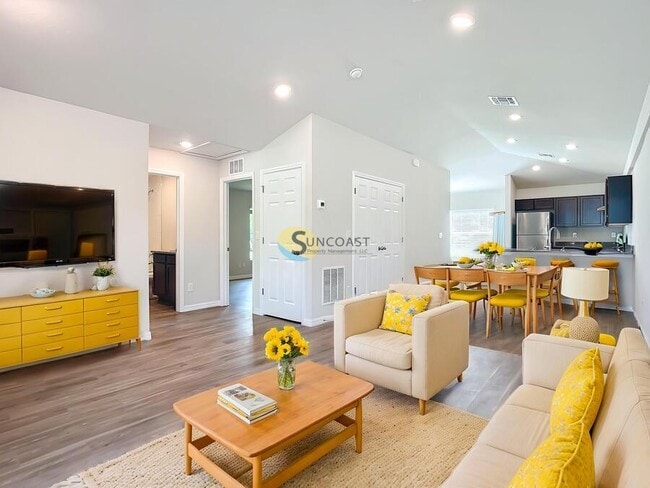 Photo - 9235 Tacoma Ave