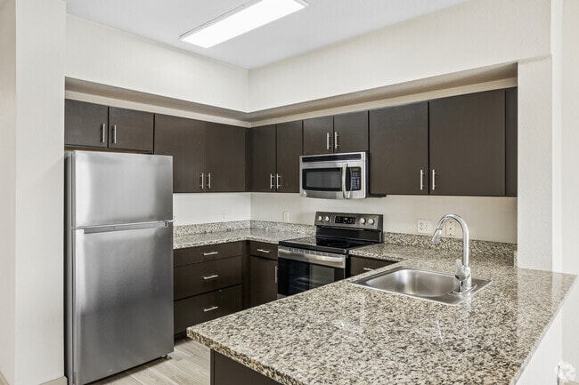 Siena 2BR, 2BA - 975SF - Kitchen