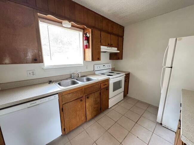 Photo - 907 N 7th St Unit Apt A