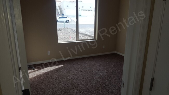 Photo - BEAUTIFUL RV GARAGE HOME