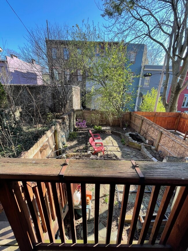 Photo - 277 Hudson Ave Unidad 2