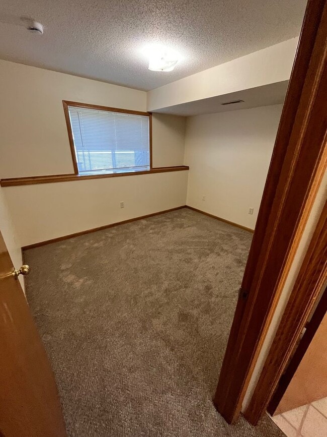 Photo - 629 29th Ave NE Unit 629 29th Ave N Apt 3