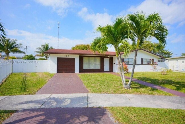 Photo - 135 NW 208th St