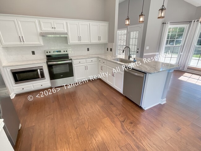 Photo - 6500 Lampe Ct