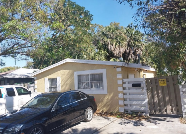 Photo - 616 NW 14th Way