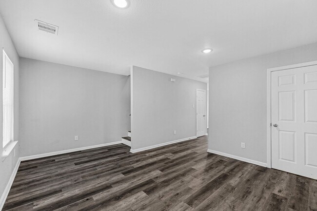 Photo - Charming 3-Bedroom Home in the Heart of Conroe Unidad B