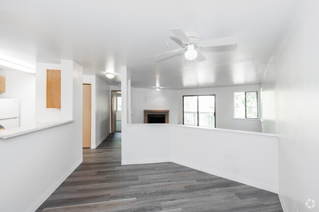 3BR, 2BA - 1235SF - Kitchen/Dining Room - Park at Dashpoint Apartments