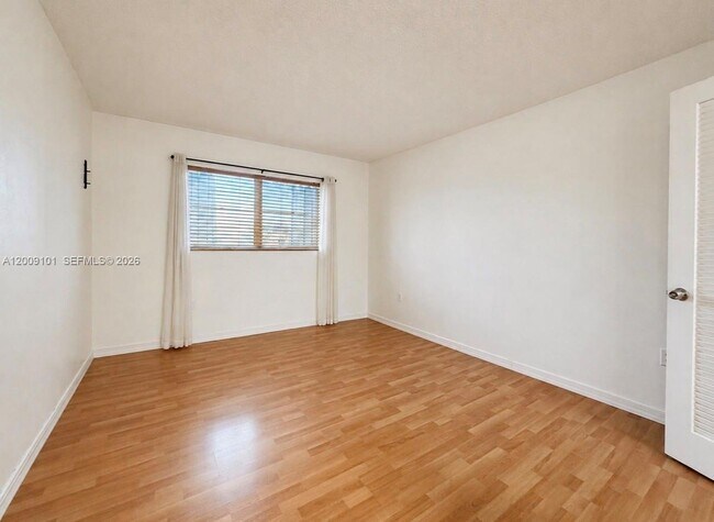 Photo - 160 Royal Palm Rd Unit 214