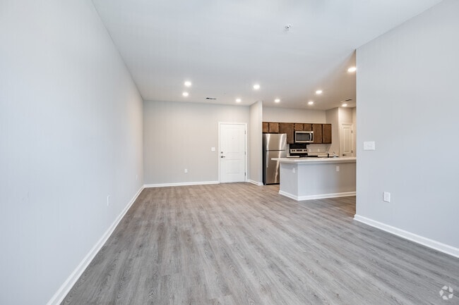 2BR, 1BA - 972SF