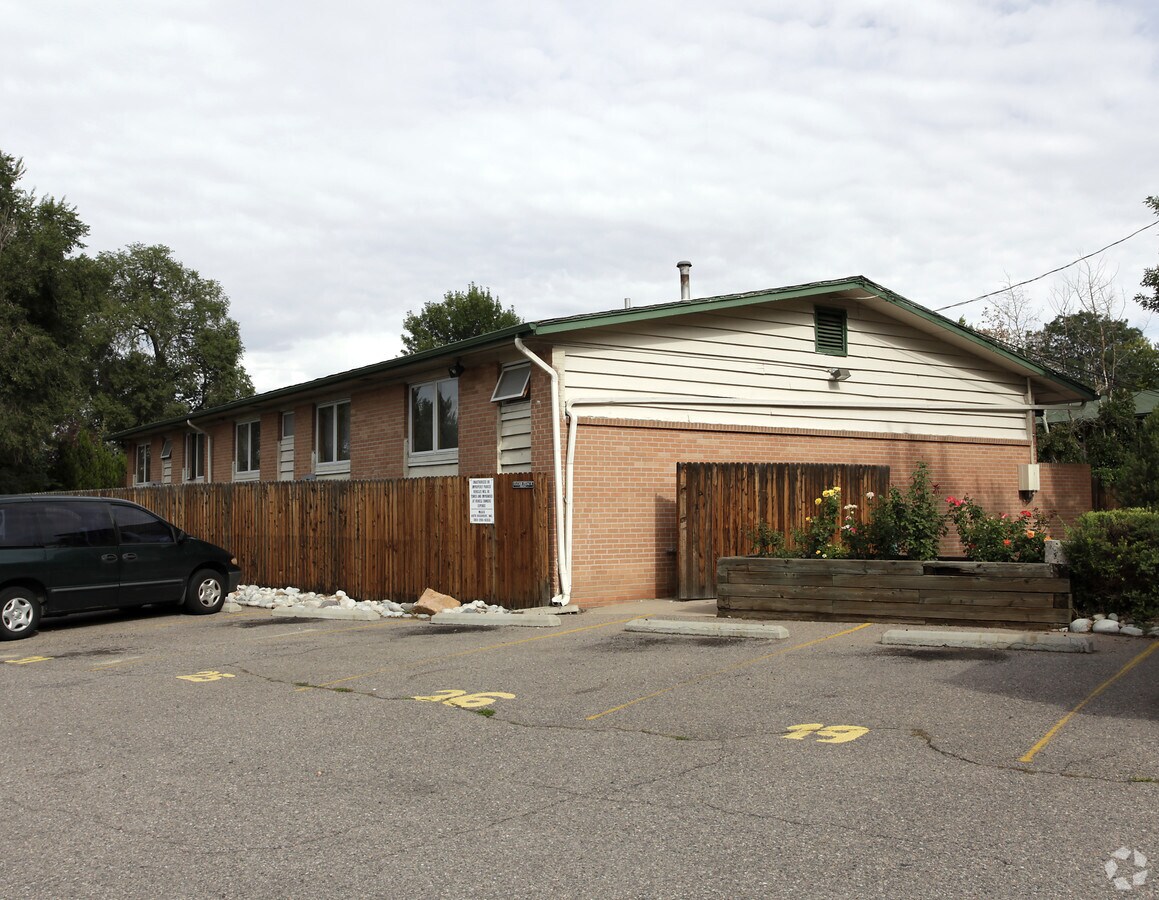 Photo - Highline Canal Apartments