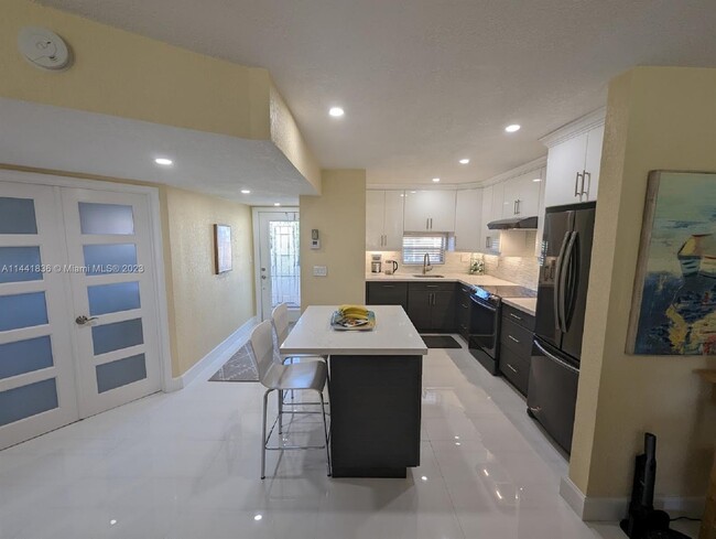 Photo - 9300 N Hollybrook Lake Dr Condo Unit 303