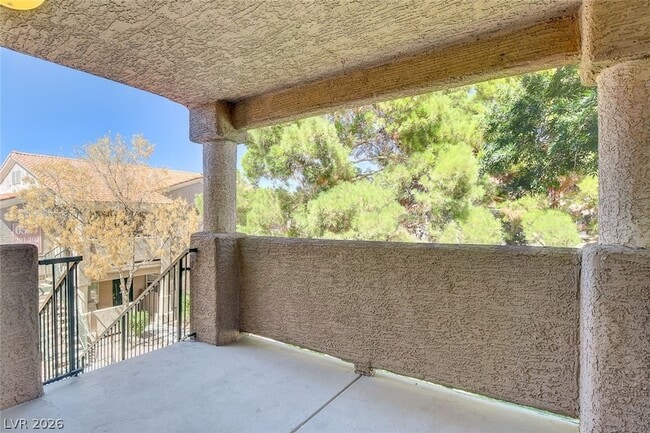 Photo - 2216 Benmore St Unidad 202