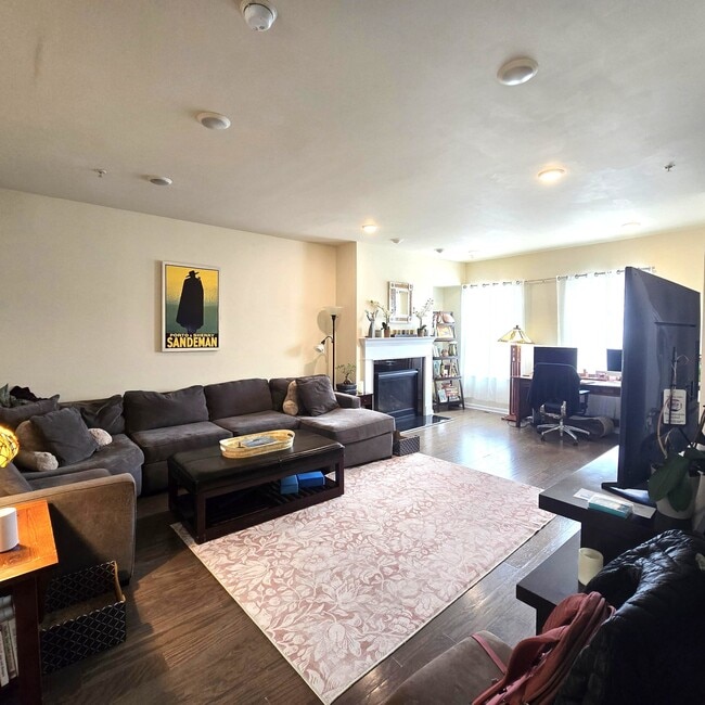 Photo - 76 Albert Ct