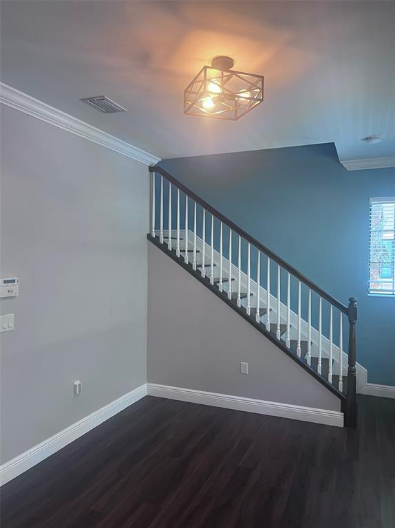 Photo - 5915 Printery St