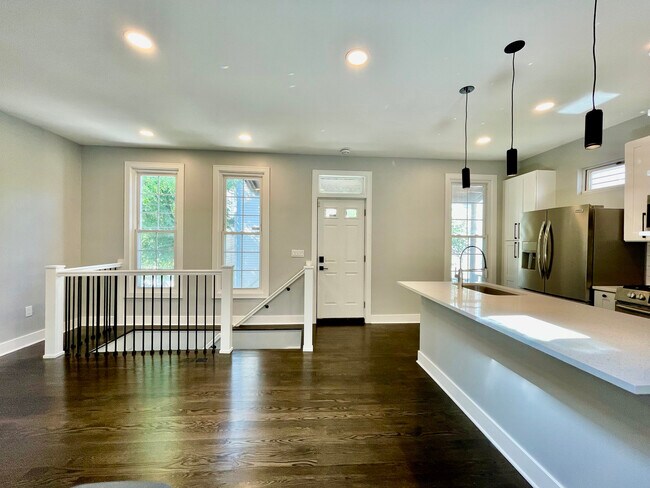 Photo - 1809 N Francisco Ave