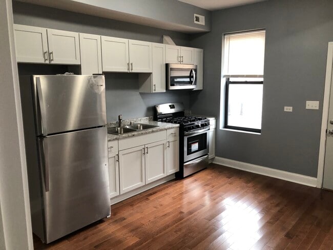 Building Photo - 1639 W 19th St Unit 1R Rental