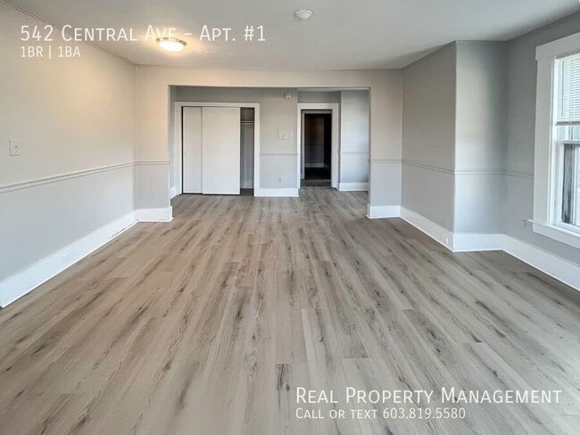 Building Photo - 542 Central Ave Unit Apt. #1