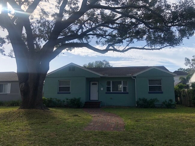 Photo - 440 38th Ave NE