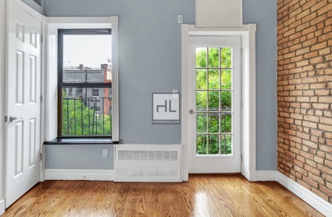 Building Photo - East 5th Street