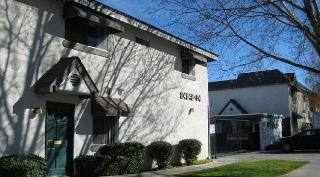 Walnut Village - Walnut Village Apartments
