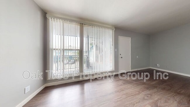 Photo - Oak Grove - 444 28th St.