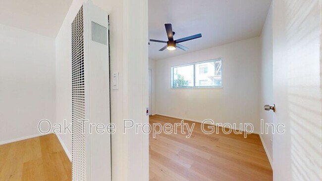 1520 Castro St