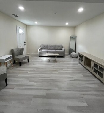 Photo - 355 N 18th St