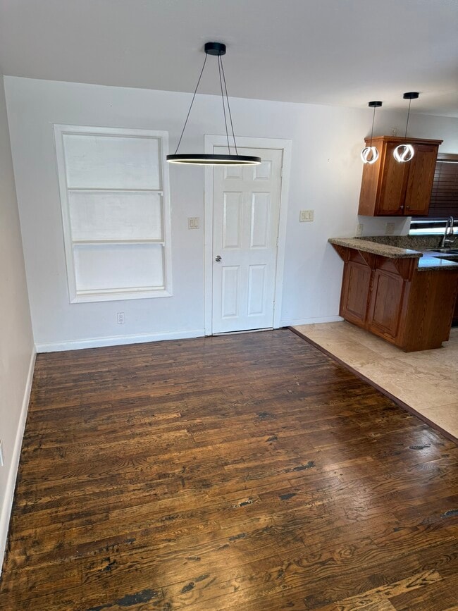 Photo - 720 Westway Ave