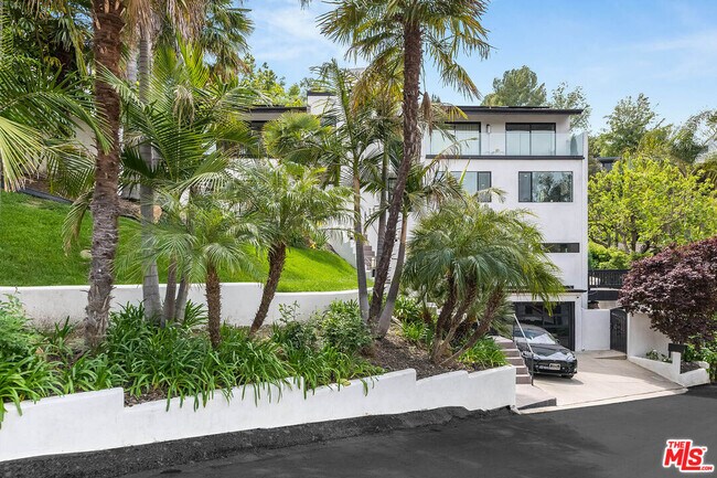 Photo - 4961 Marmol Dr