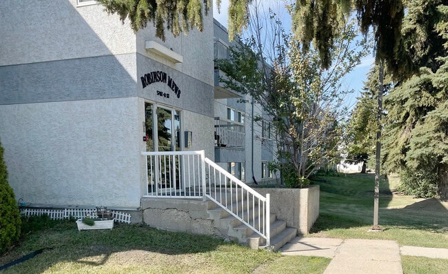 Photo - Robinson Mews