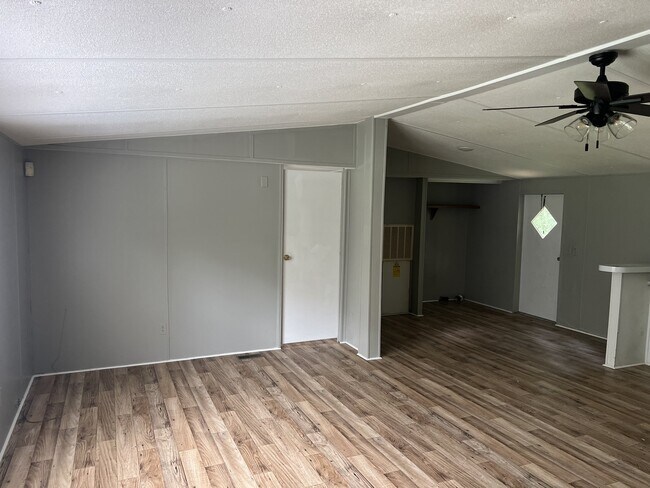 Photo - 224 Oakland Dr