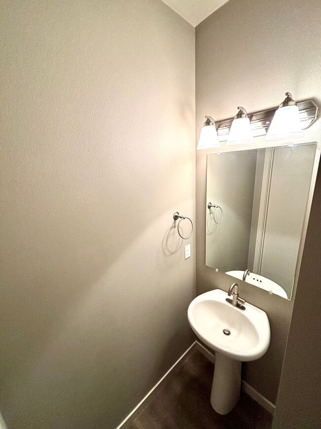 Photo - Newer 3 bedroom 2.5 bathroom Bedroom town home -Prairie High School