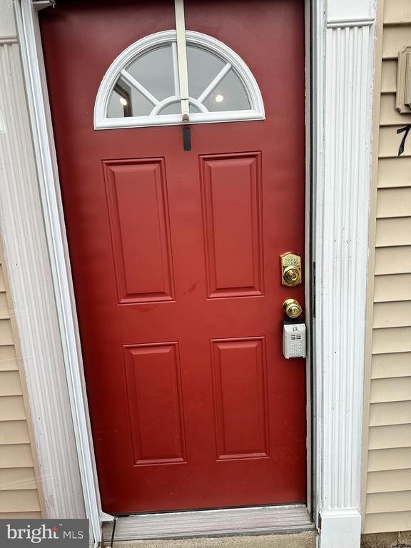 Building Photo - 7943 Timarand Ct