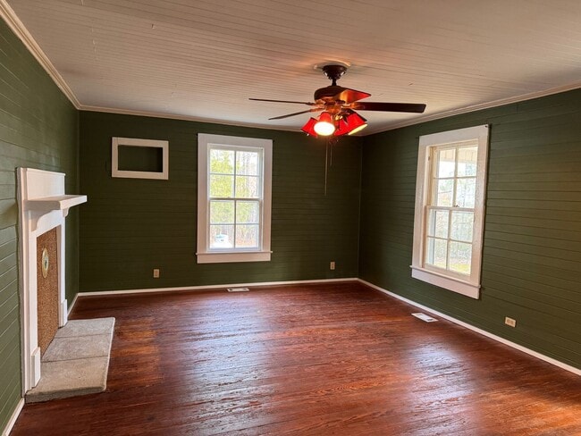 Photo - BEAUTIFUL 2 STORY, 4 BED, 2 BATH HOME