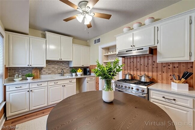 Photo - 37948 Barnes Ct