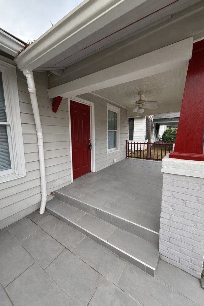 Photo - 391 Madison St