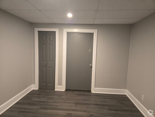 Building Photo - 47 Volturno St Rental