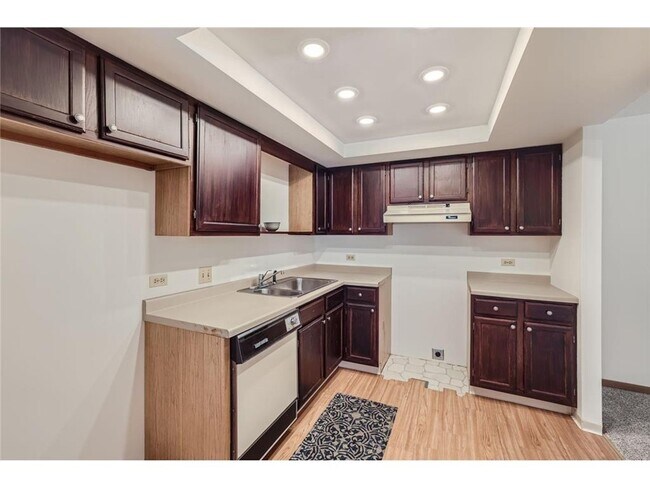 Photo - 2885 Knox Ave S