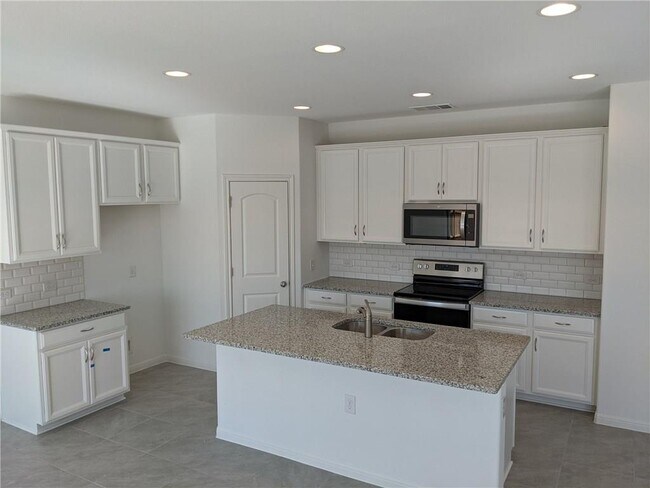 Photo - 6705 Routenburn St